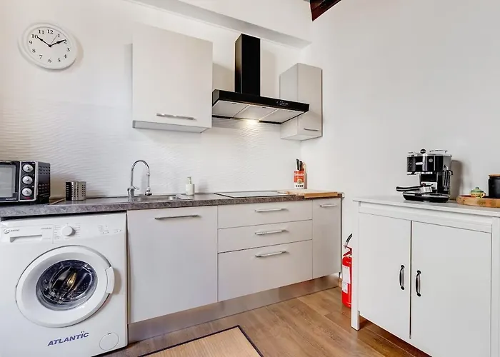5 Min Piazza Navona-aria Condizionata-smart Tv-cucina Completa Appartamento Roma